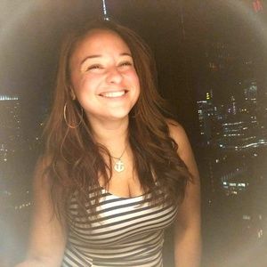 Meet your Posher, Stephanie